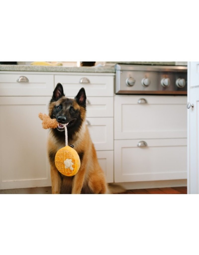 P.L.A.Y. BARKING BRUNCH DOG TOY CHICKEN & WOOFLES - іграшка для собак