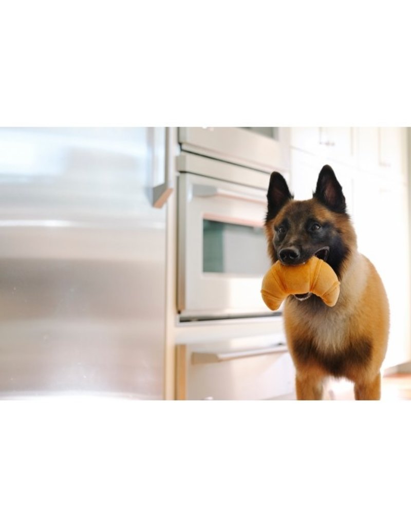 P.L.A.Y. BARKING BRUNCH DOG TOY PUP'S PASTRY - іграшка для собак