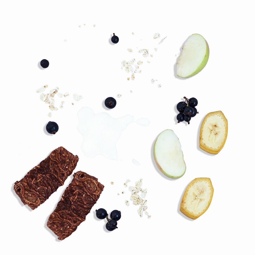 Apple-yogurt pastila with black currants, bananas and oatmeal (100 g)